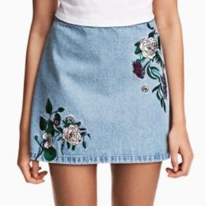 H&M COACHELLA Denim Floral Embroidered Skirt